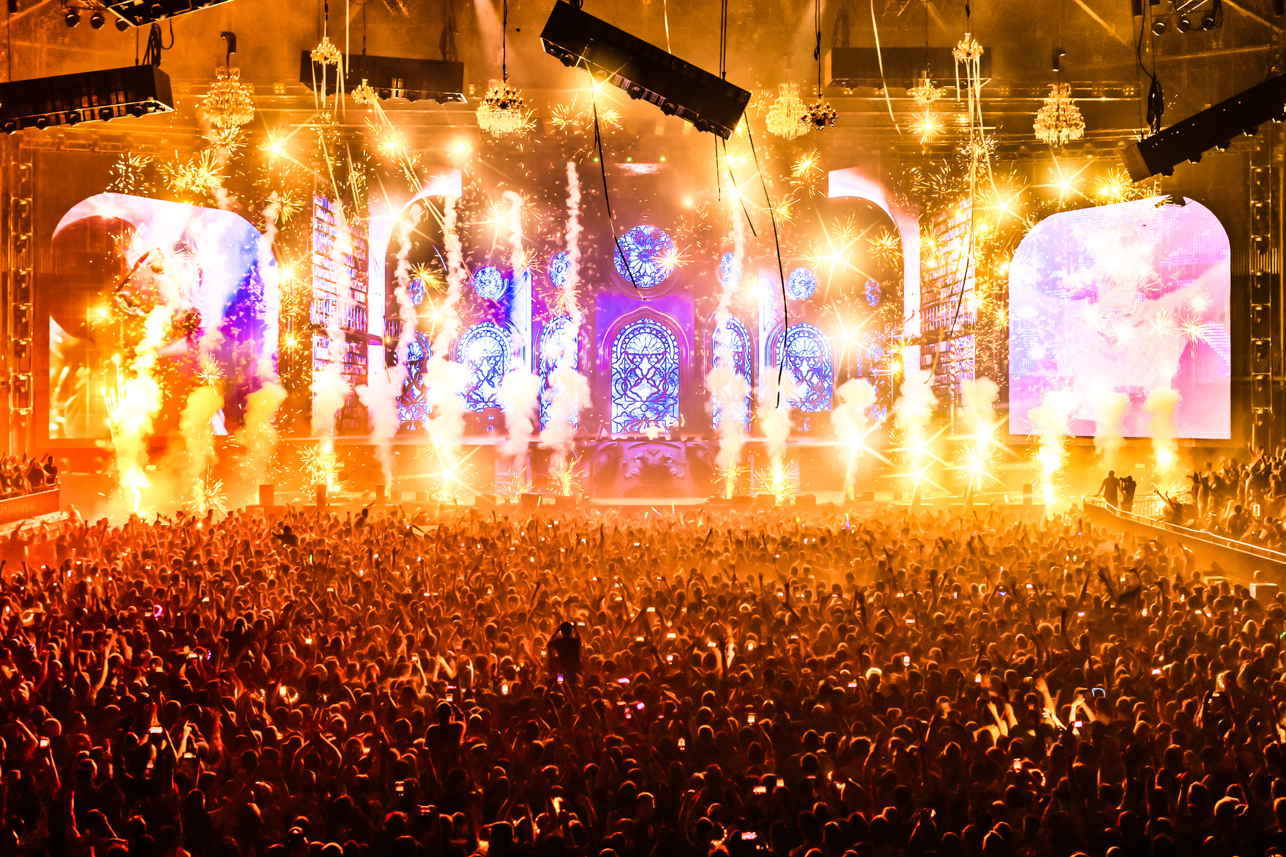 Dimitri Vegas & Like Mike - The Final Sportpaleis Shows