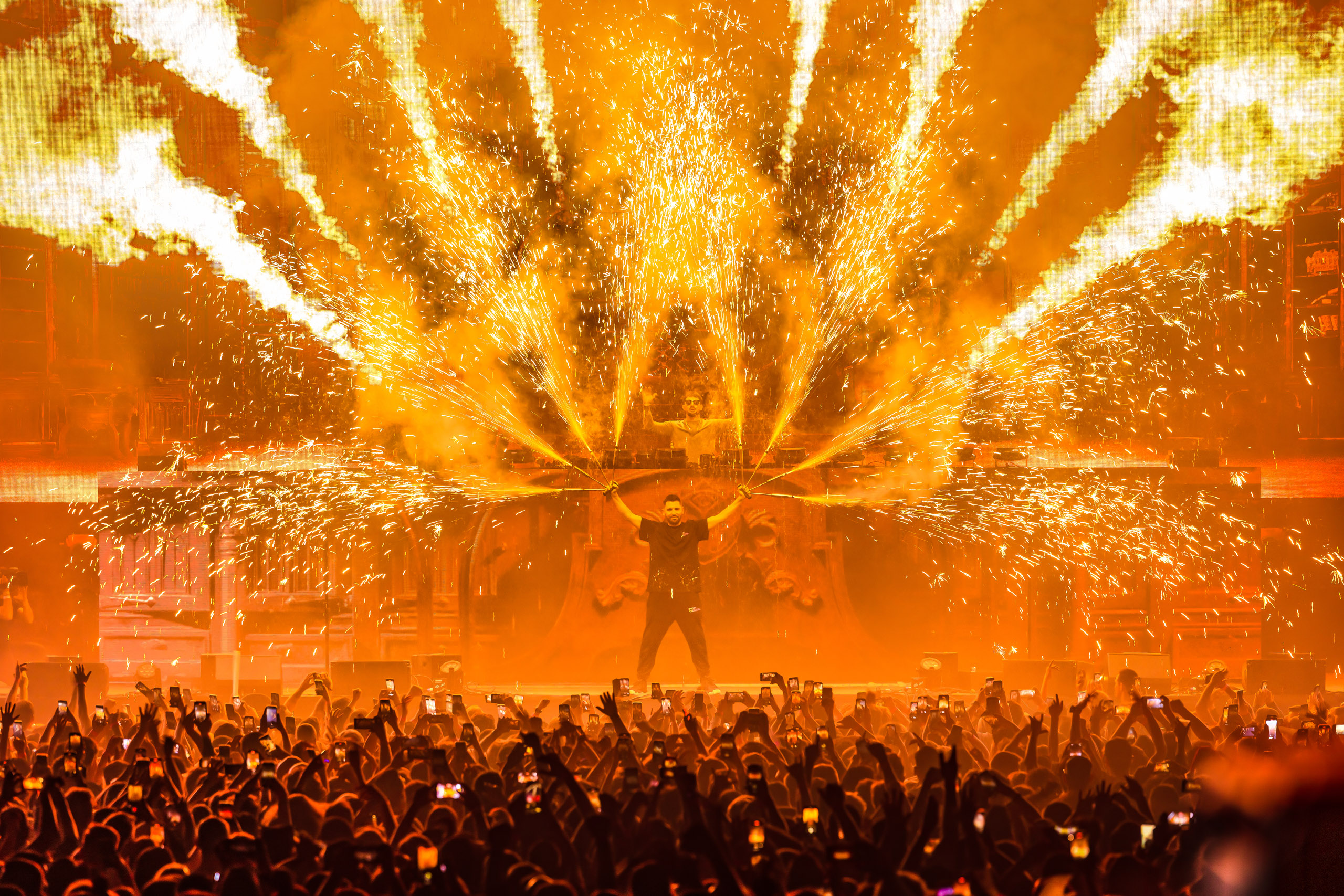 Dimitri Vegas & Like Mike - The Final Sportpaleis Shows