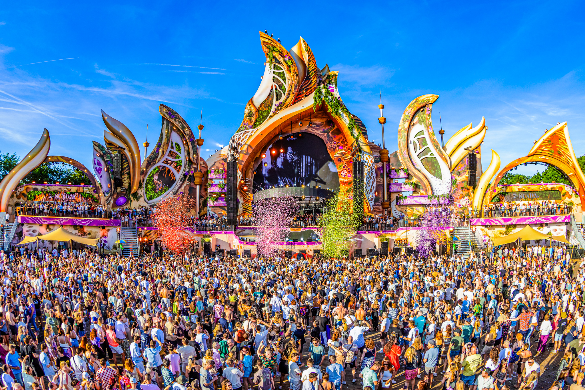 Confetti over the crowd at the sunny mainstage of 7th Sunday Festival 2026