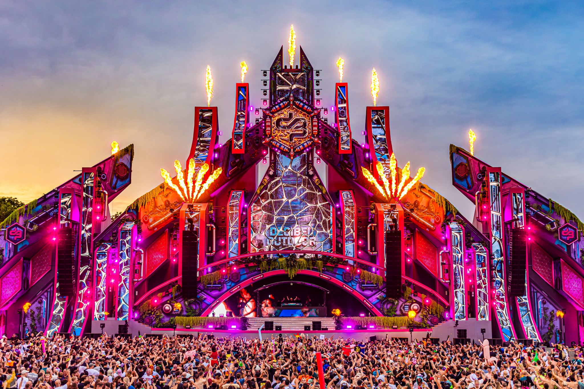 Flames on the mainstage at dusk at Decibel Outdoor Festival 2026