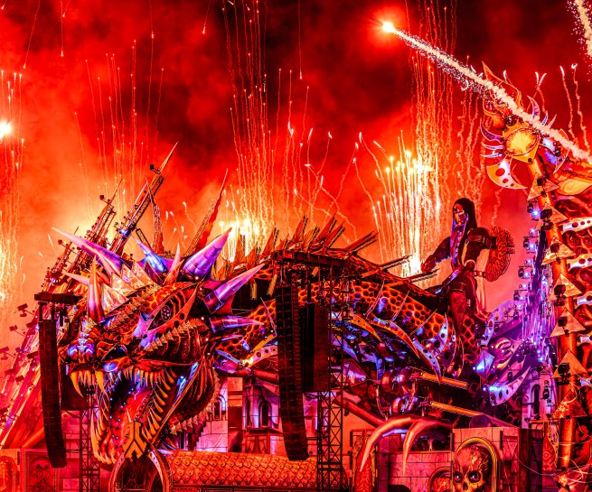 Fireworks and flames on the dragon mainstage during the Defqon.1 2026 endshow