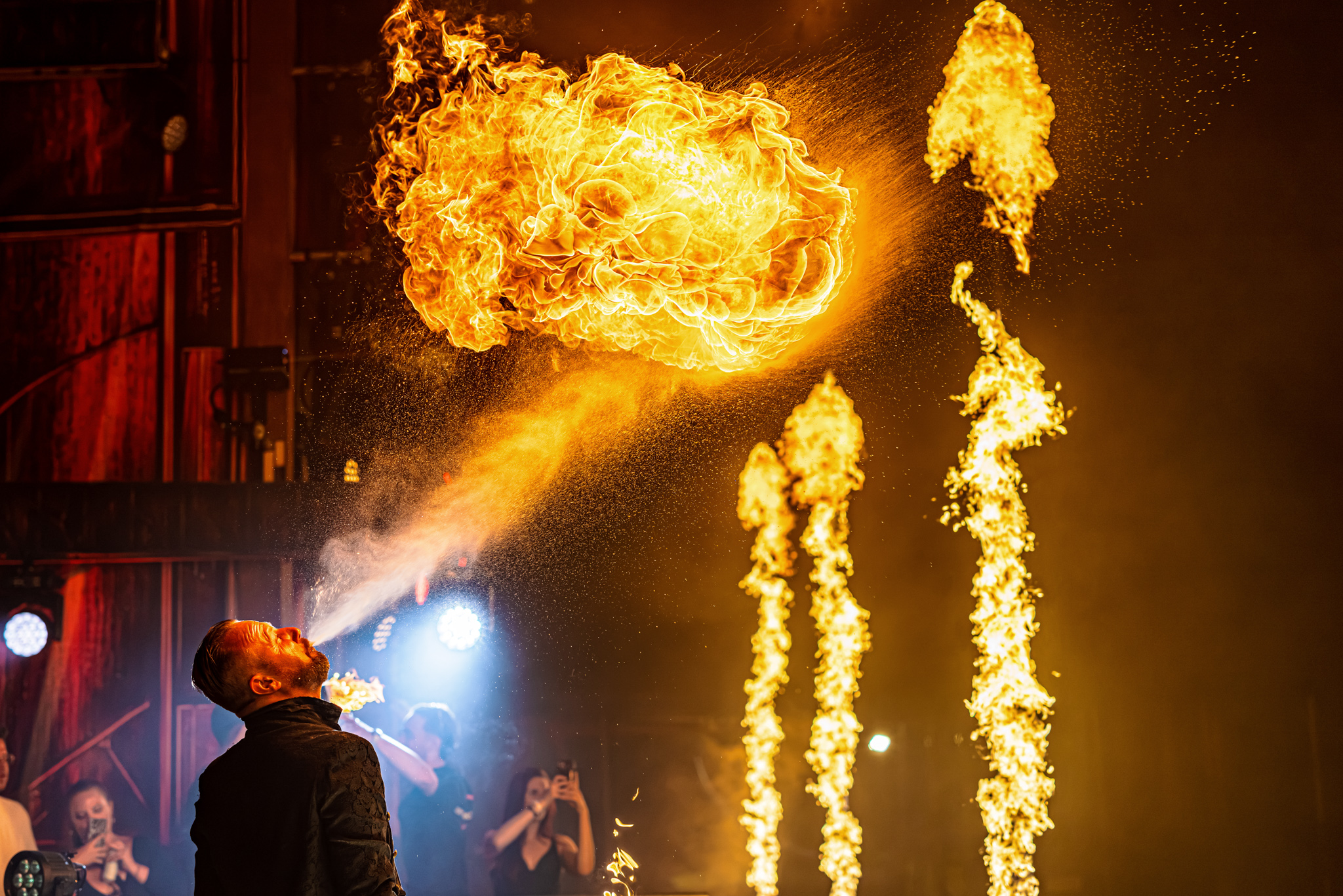 Fire breather and flame columns at Reignite Festival 2026, Vinkel